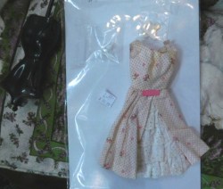 931 BARBIE GARDEN PARTY 1962 - 1963   SUNDRESS, SHORT GLOVES, WHITE OPEN TOE SHOES COMPLETE
